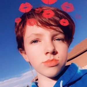 Meet your Posher, Dana